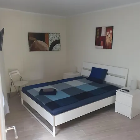 Ruhige Fuer 4 Personen Apartman